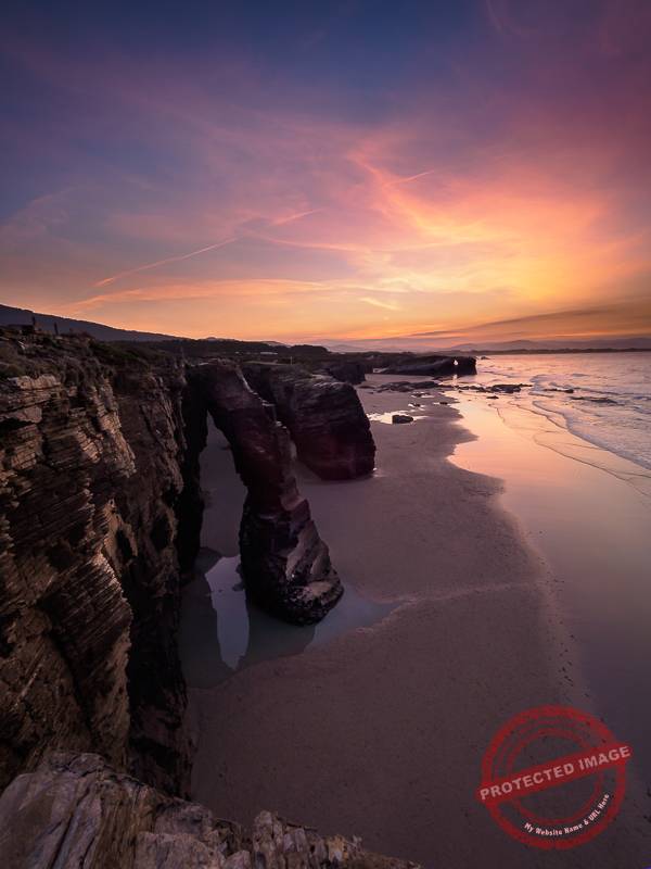 Als Catedrais oder Cathedral Beach Felsbogen in Galicien, Spanien