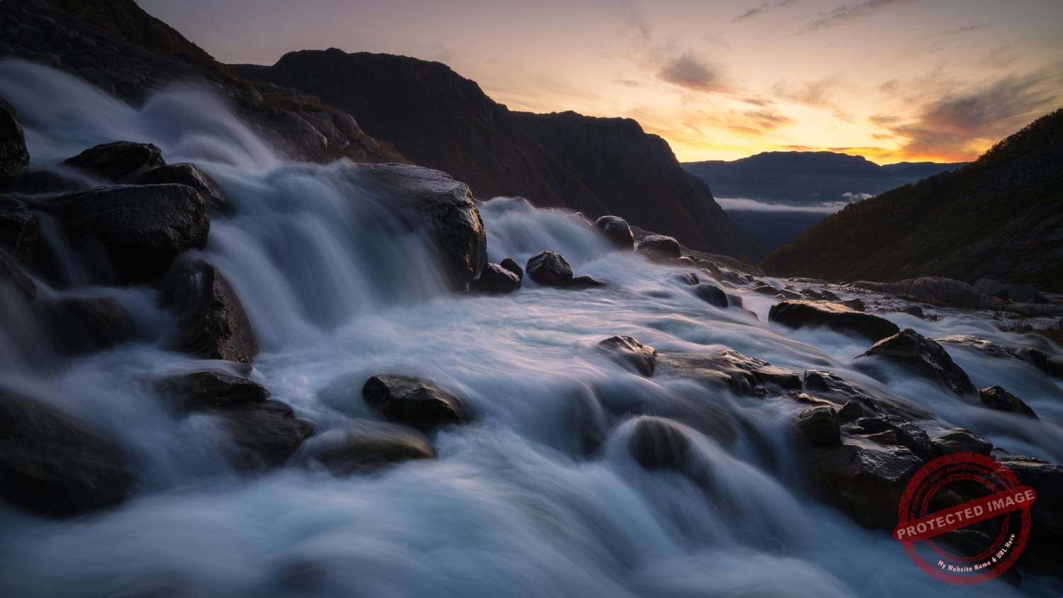 Norwegen_27 Odda ist ein kleiner Ort am inneren Ende des Sørfjords