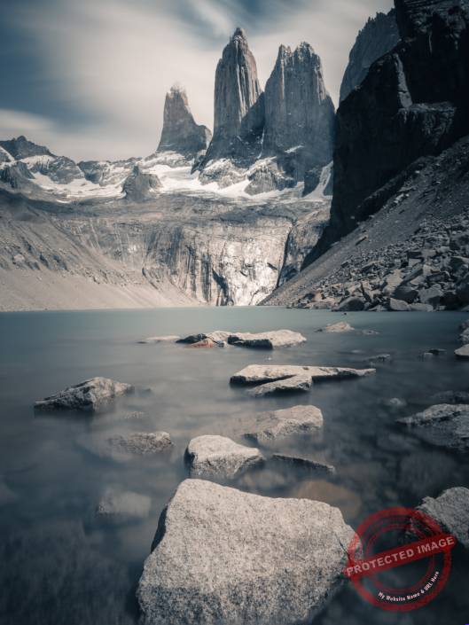 Der Nationalpark Torres del Paine (spanisch Parque Nacional Torres del Paine) ist einer der bekanntesten Nationalparks in Chile